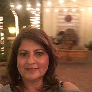 Meet your Posher, Yasmin